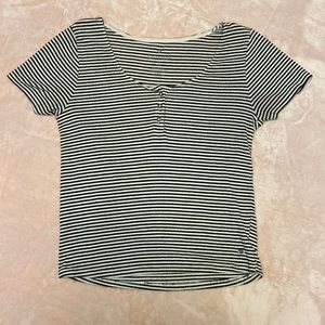 American eagle black and white stripped crop top with 3 buttons at top